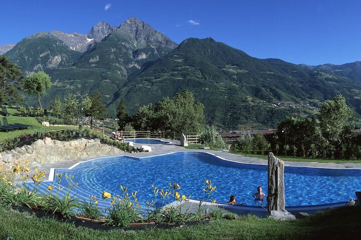 Pools & Facilities