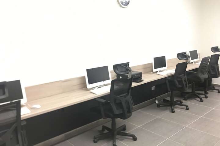 Business Center 24 of 28