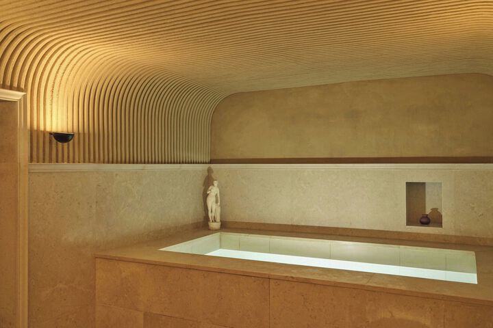 Spa 136 of 187