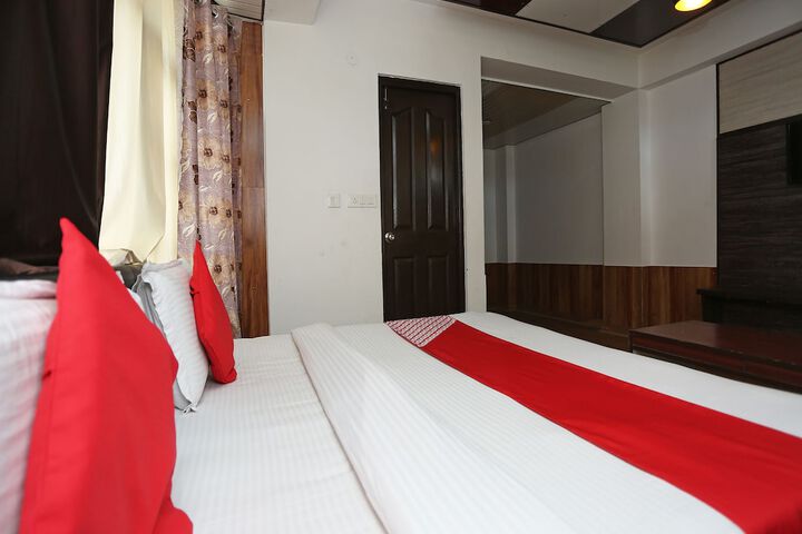 Room 15 of 37