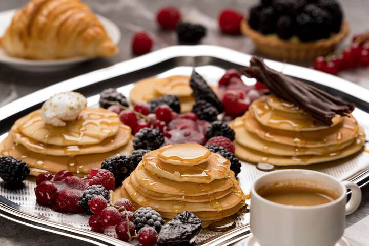 Breakfast/Coffee Service 64 of 136