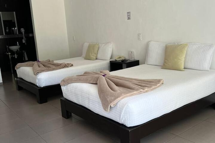 Room 45 of 165