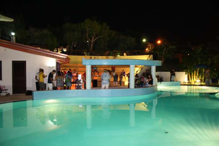 Hotel Pool