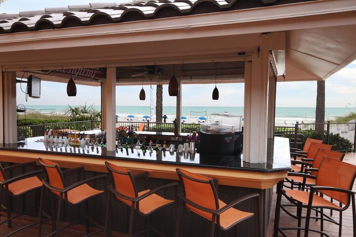 Poolside bar