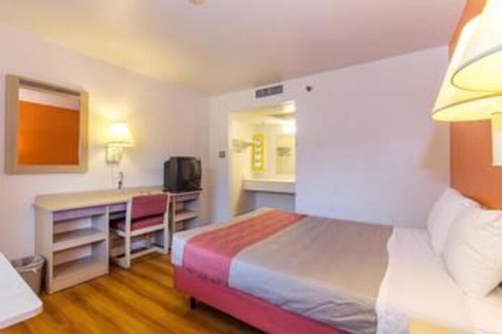 Room 29 of 42