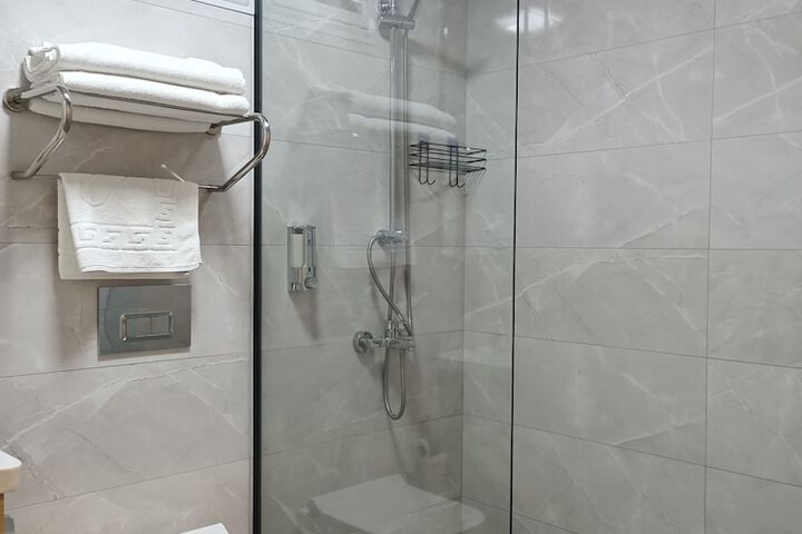 Room 15 of 22