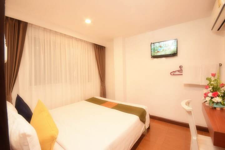 Room 16 of 92