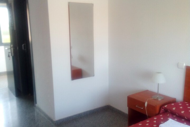 Room 9 of 21