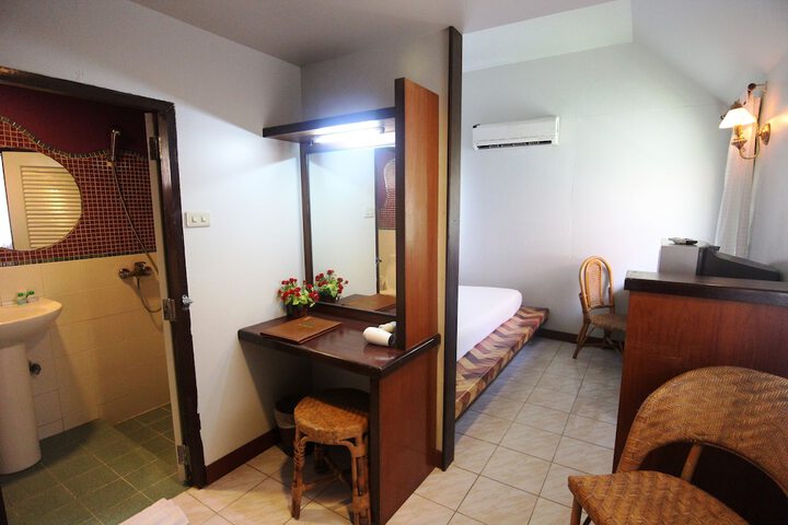 Room 25 of 64