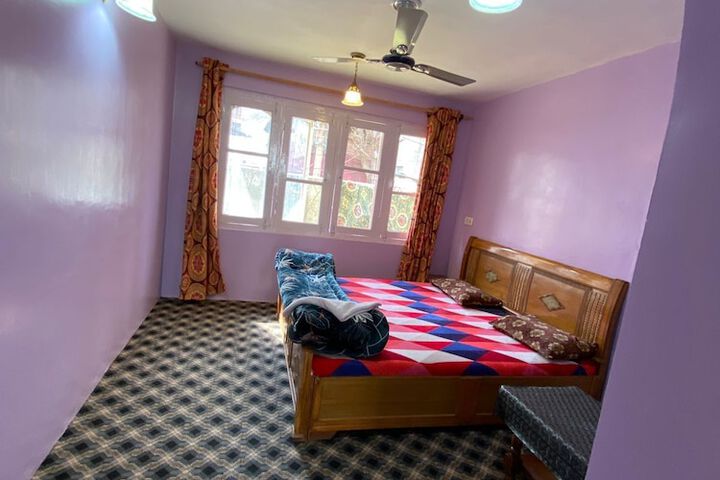 Room 30 of 61