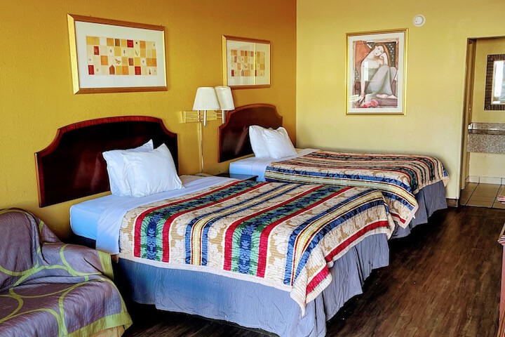 Room 2 of 6