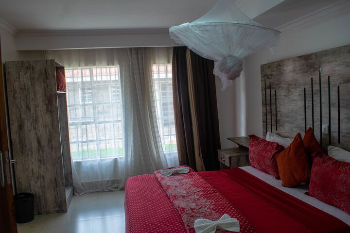 Room 26 of 37