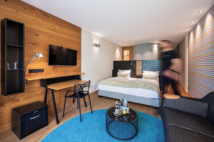 Room 3 of 55