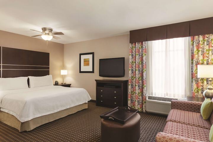 1 King Bed Studio Suite (2 of 30)