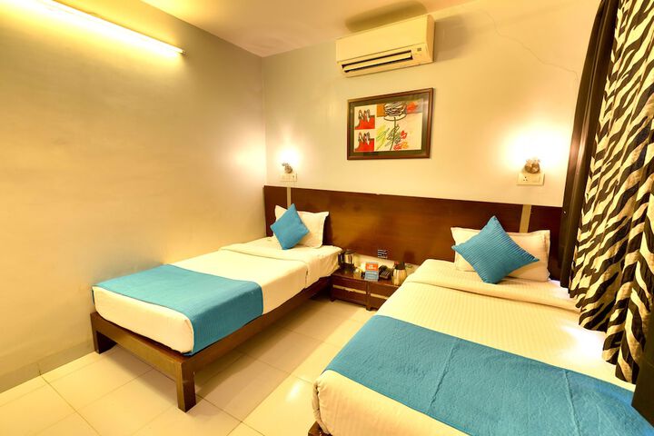 Room 9 of 27