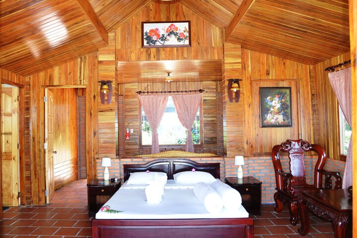 Room 4 of 62
