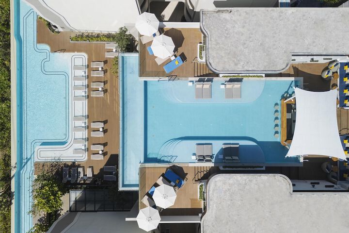 Pool 40 of 69