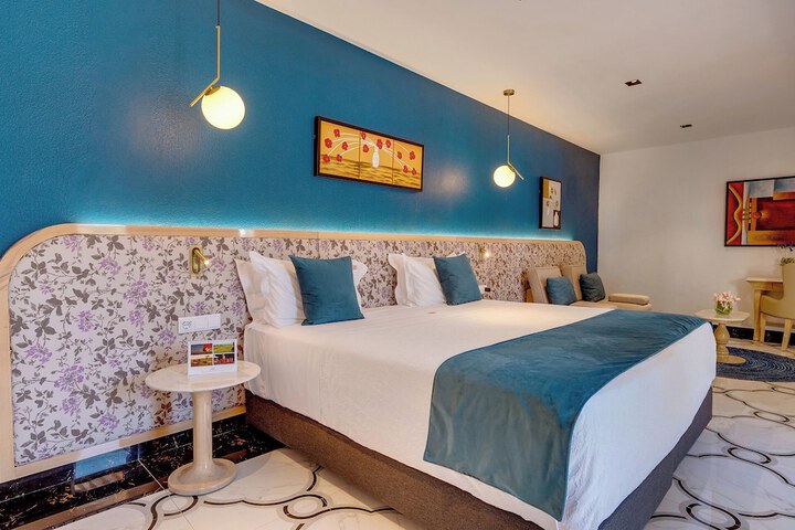 Room 4 of 54