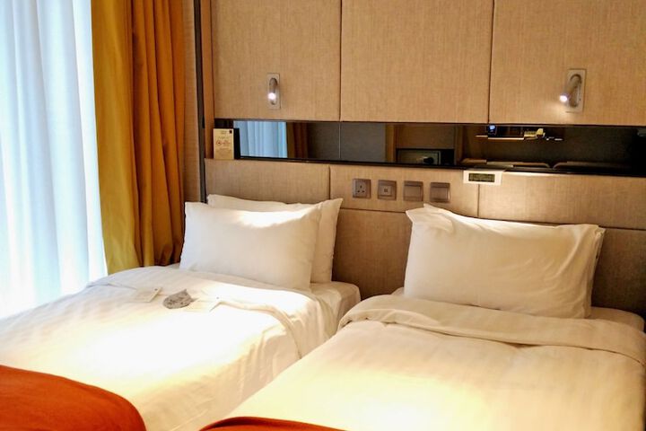 Room 8 of 59
