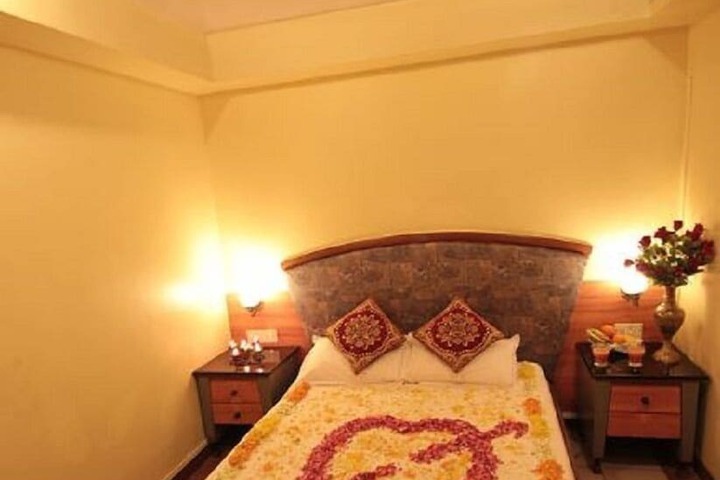 Room 5 of 7