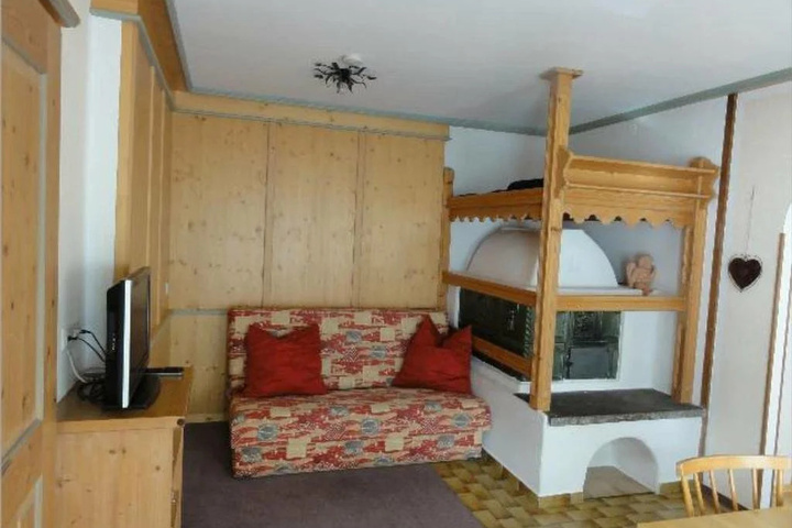 Room 3 of 13