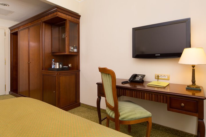 Room 17 of 108