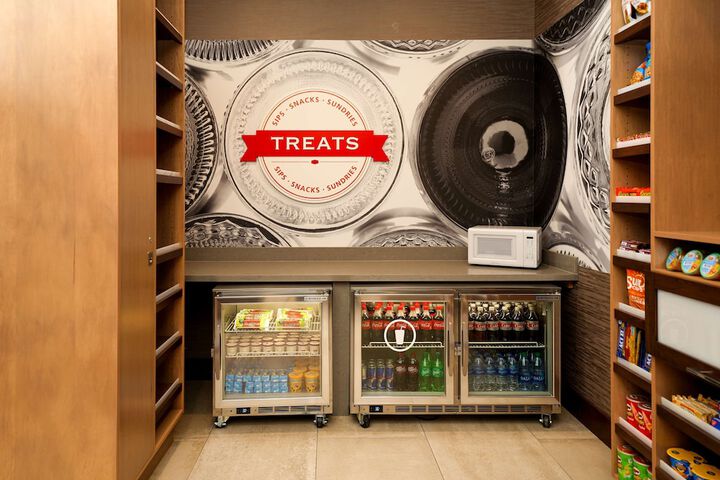 Snack bar