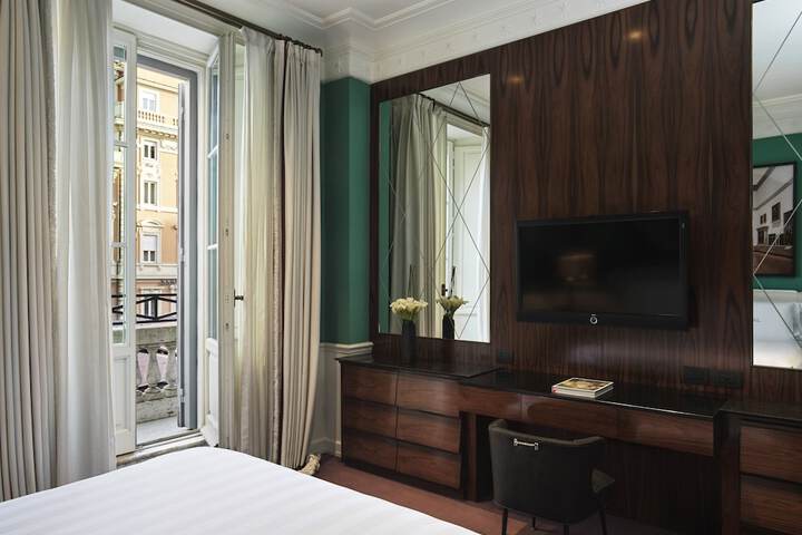 Room 69 of 221