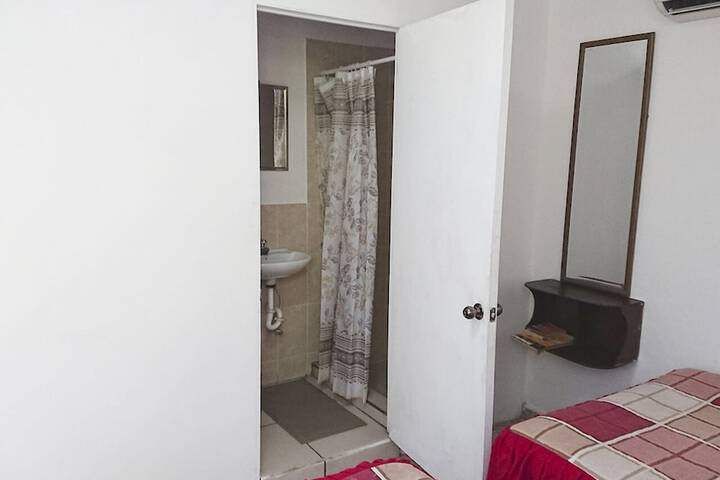 Room 16 of 34