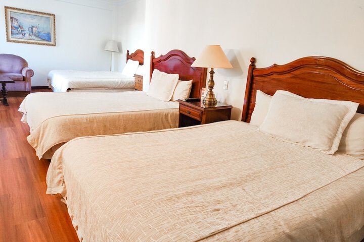 Room 9 of 23