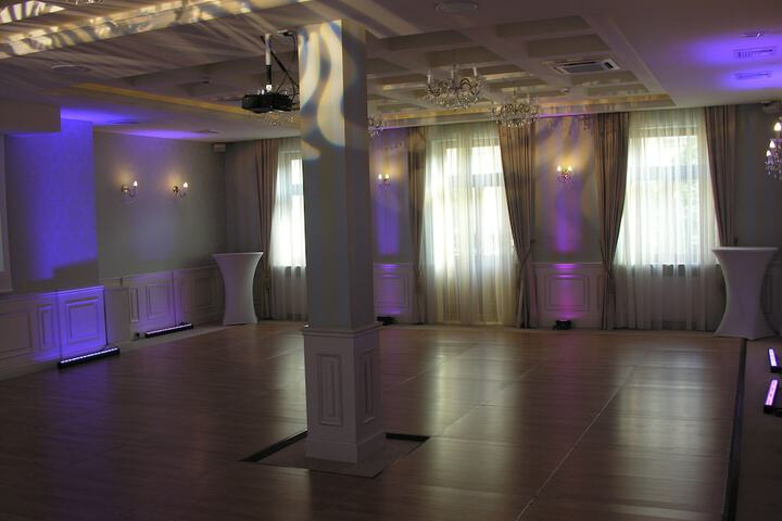 Ballroom/Hall 58 of 85