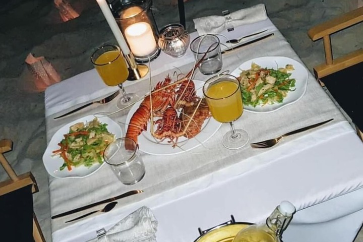 Dining 38 of 62