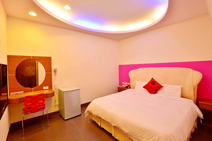 Room 8 of 36