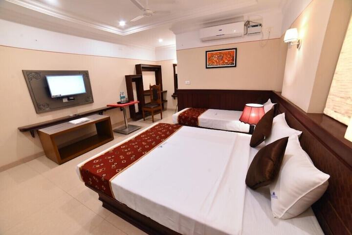 Room 16 of 51