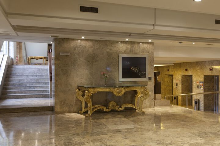 Hotel Lobby