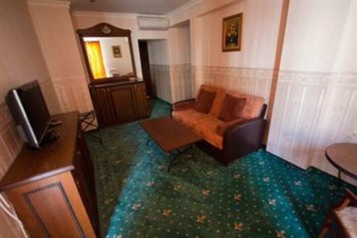 Room 22 of 53