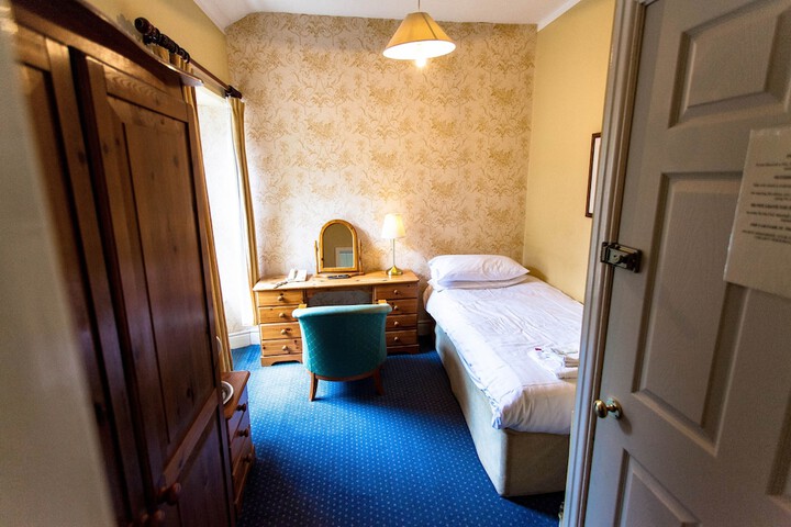 Room 6 of 69