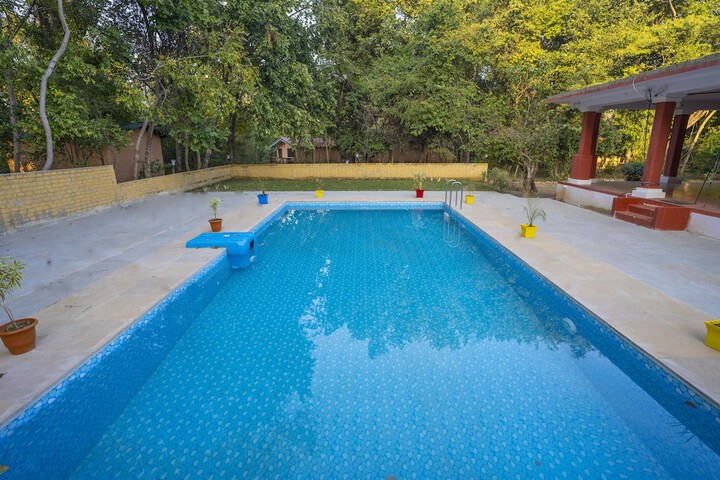 Pool 15 of 32