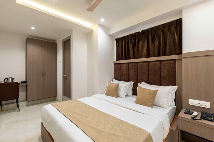 Room 12 of 39