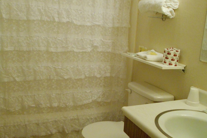 Room 102 of 141