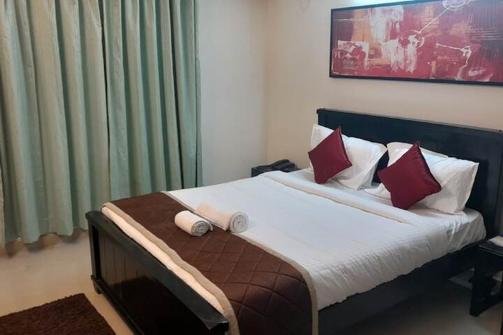 Room 3 of 18