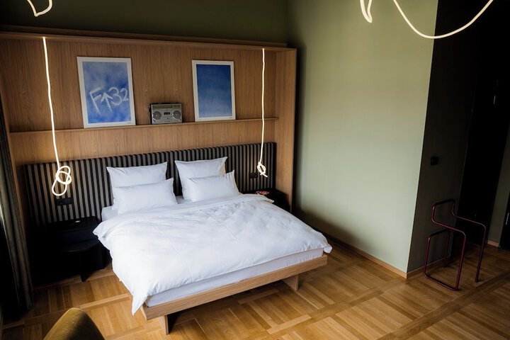 Room 38 of 73