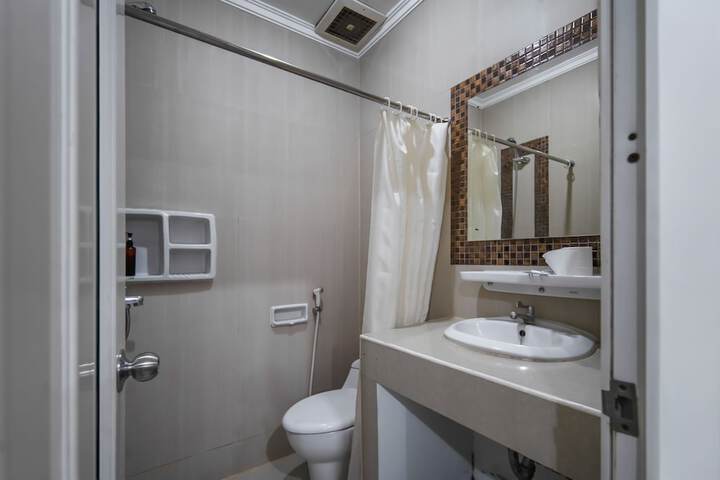 Room 10 of 15