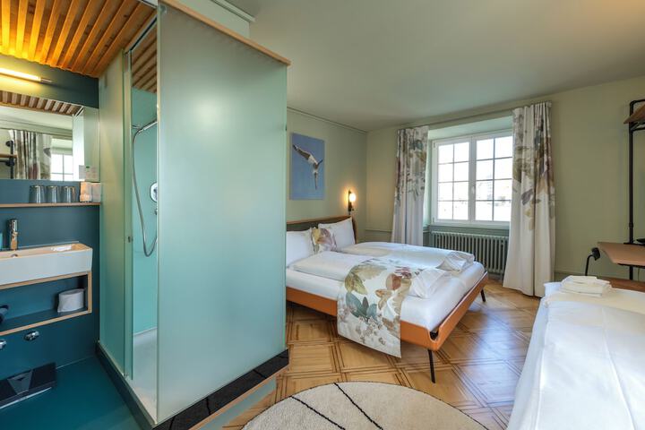 Room 13 of 35