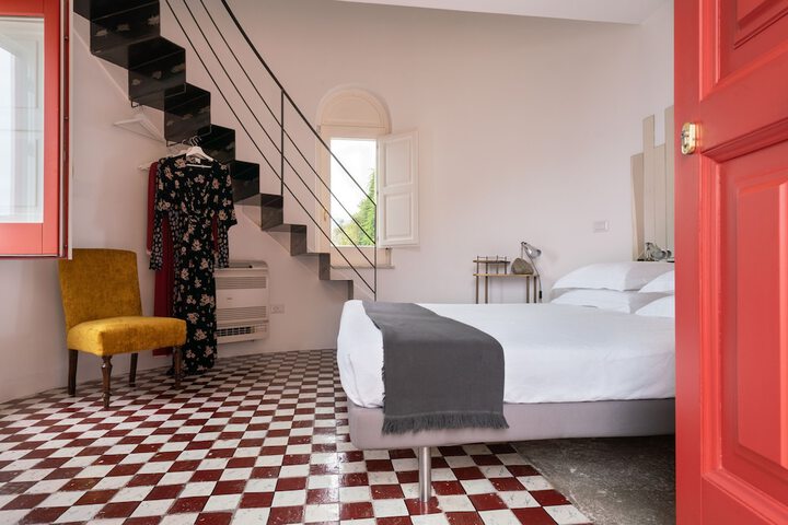 Room 21 of 69