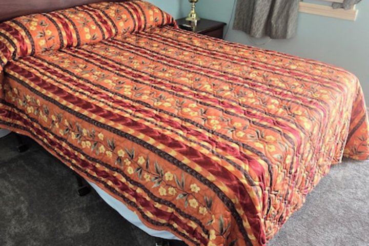 Room 5 of 32