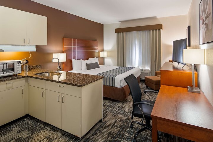Room 5 of 14