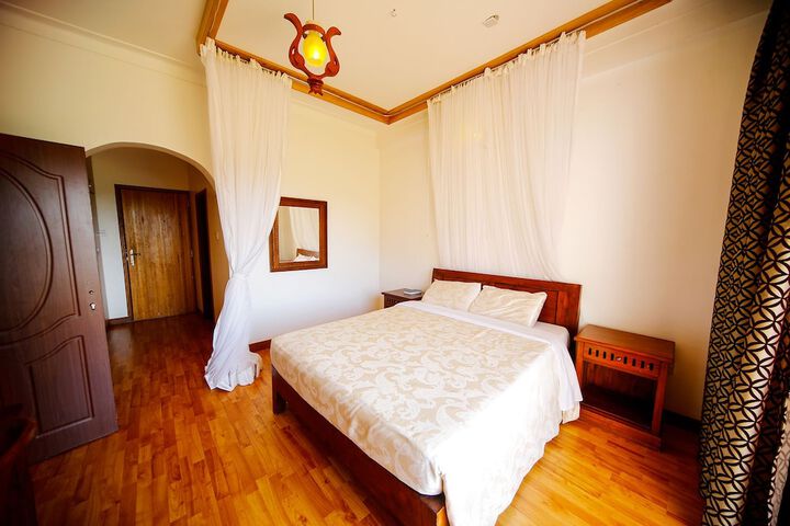 Room 5 of 47