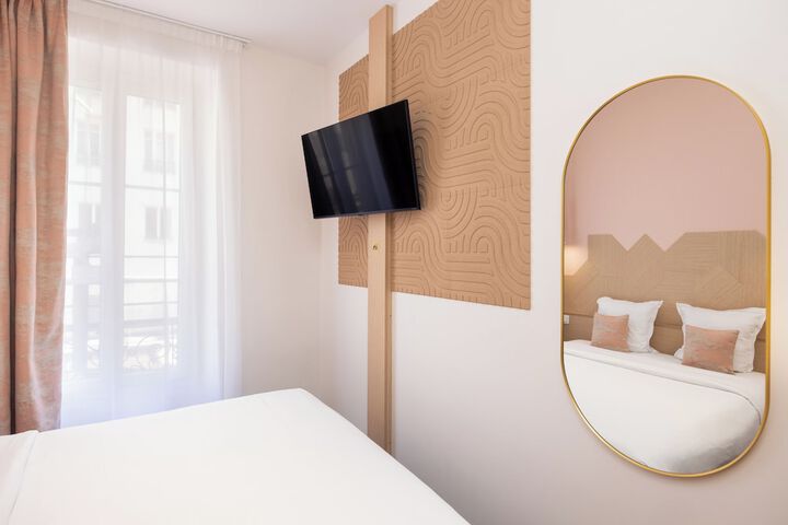 Room 40 of 99