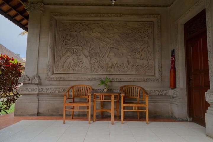 Room 35 of 193